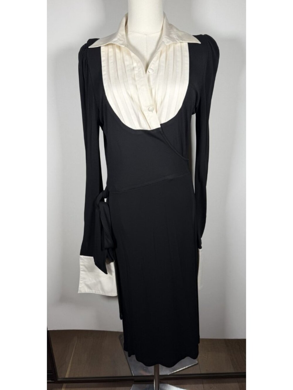 Vintage Y2K Diane von Furstenberg black silky tuxedo wrap dress 12 designer